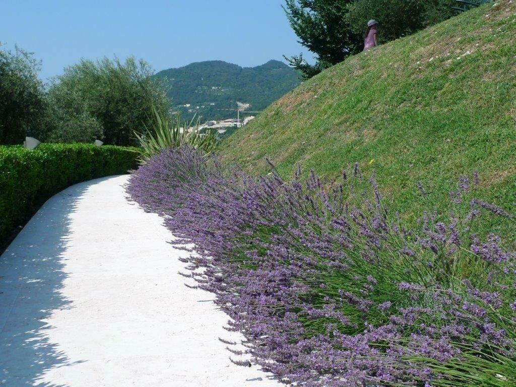 Appartamenti Borgo Gardone Riviera Luaran gambar